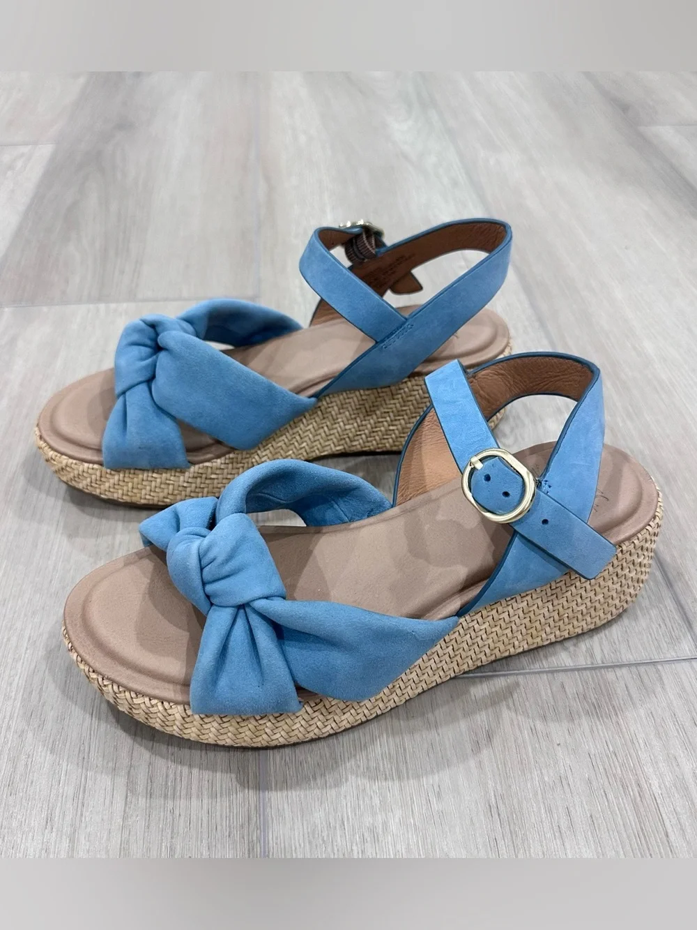 Sofft Farrah wedge leather sandals blue green size 6